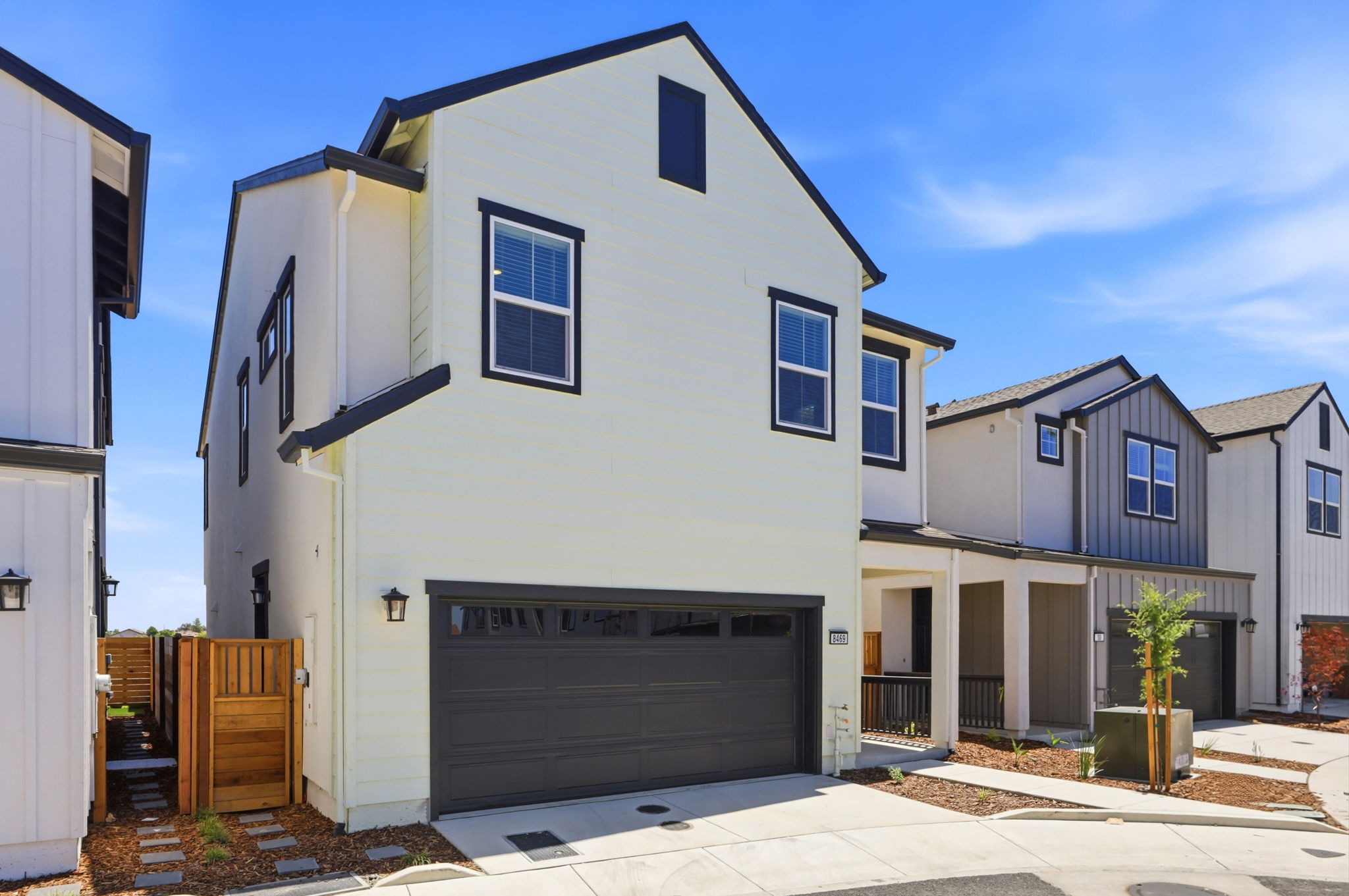 003_F8_8469 Viborg Ln