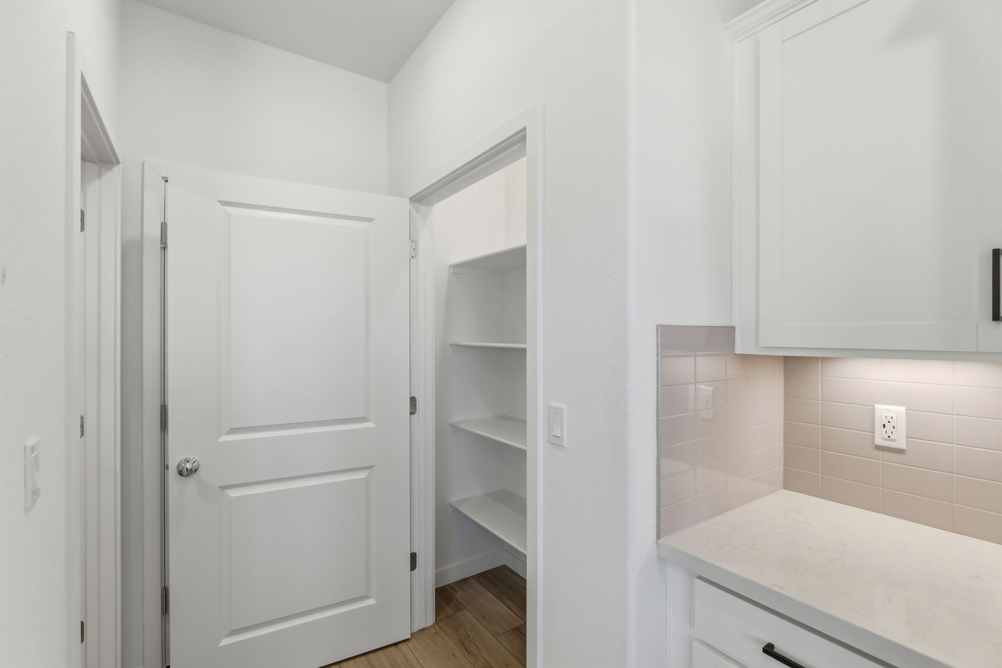 010_F8_8469 Viborg Ln