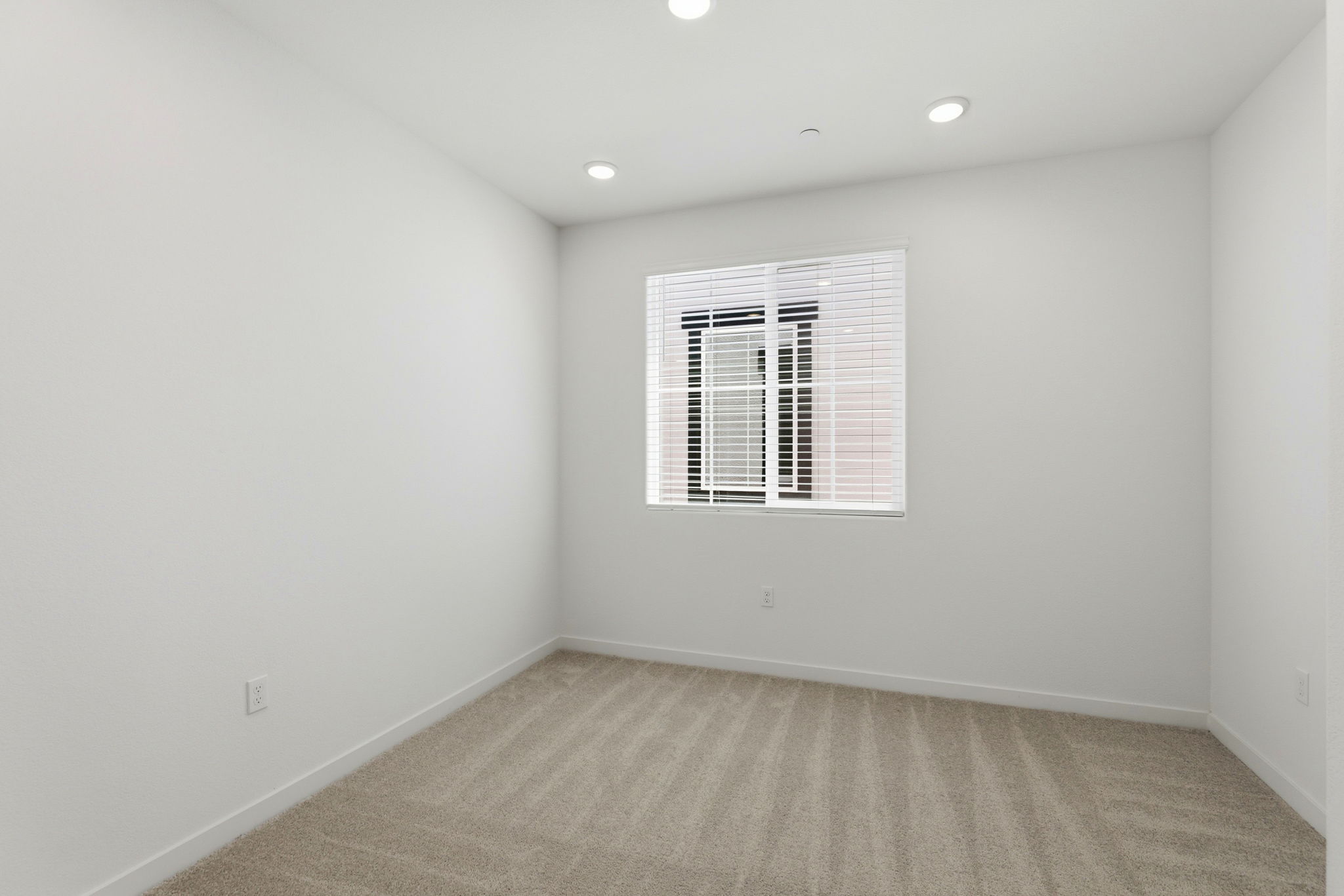 017_F8_8469 Viborg Ln