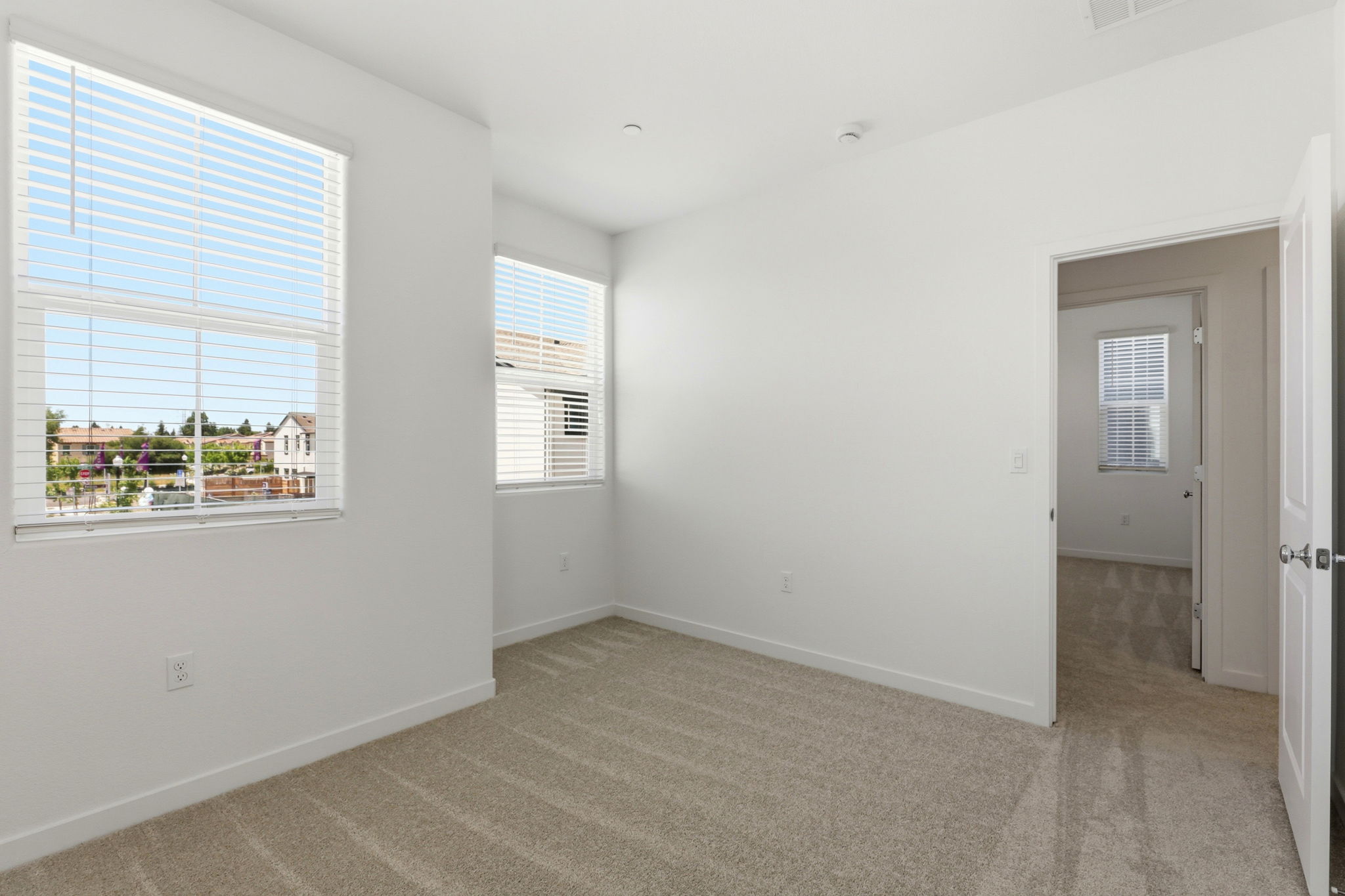 025_F8_8469 Viborg Ln