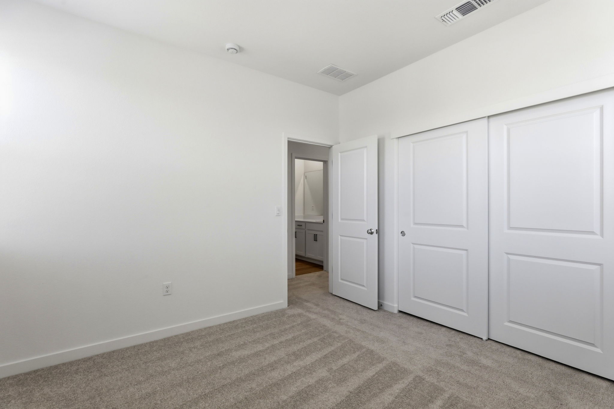 027_F8_8469 Viborg Ln
