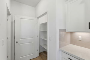 010_F8_8469 Viborg Ln