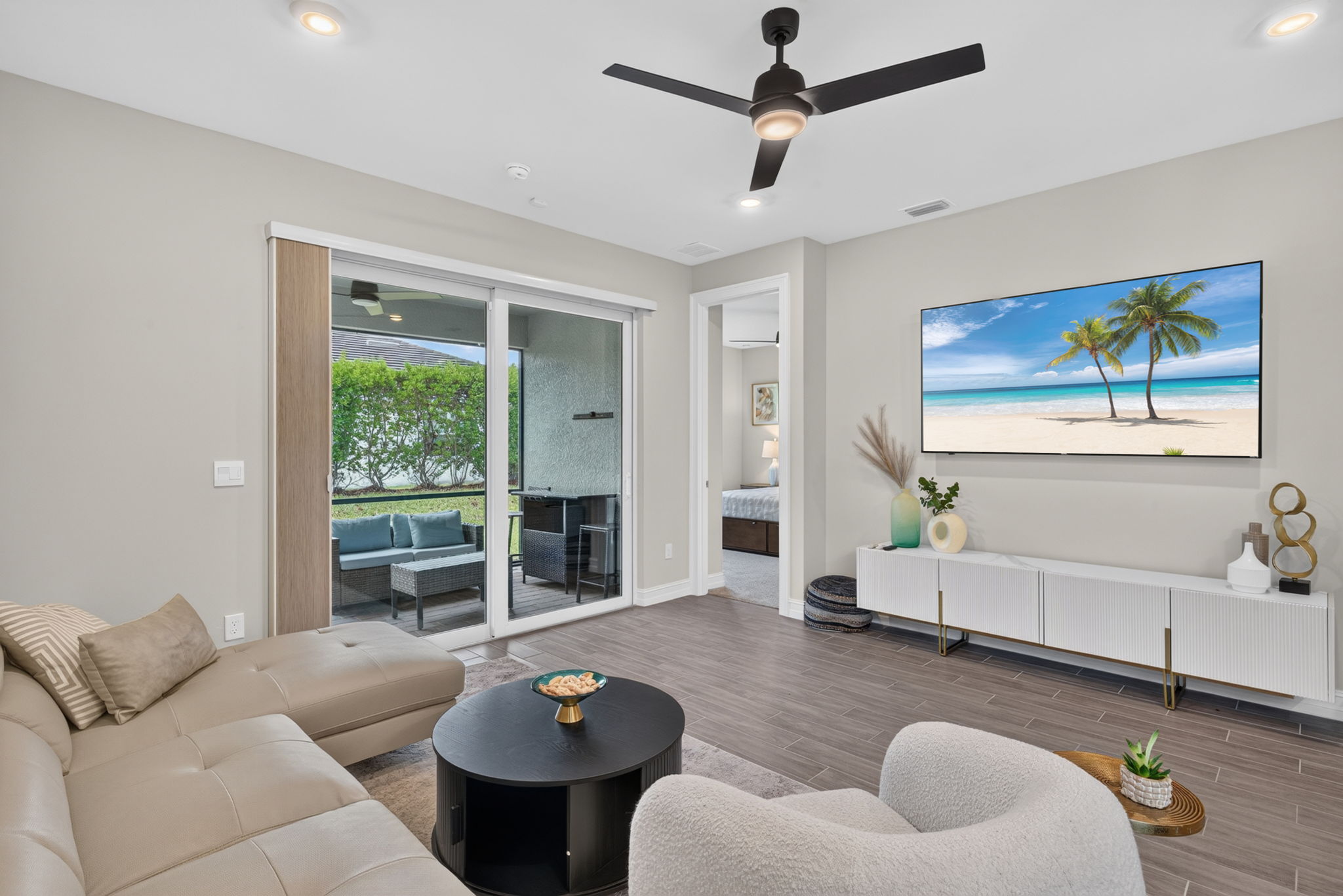 Living Room 4 of 4