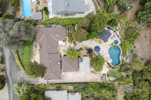 Private and gorgeous, massive lot