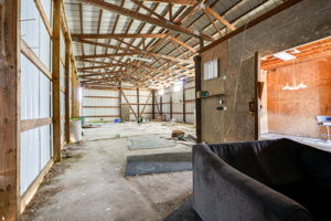  Photo 44