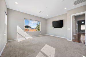 Primary Bedroom (3)