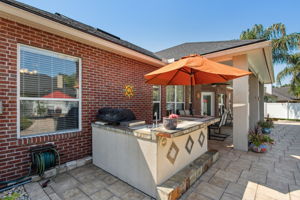 Outdoor Kitchen