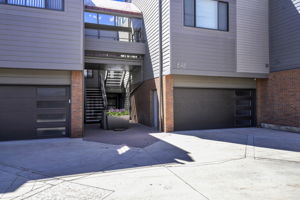  Photo 0
