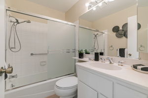 037_8480 Grenache Ct  
