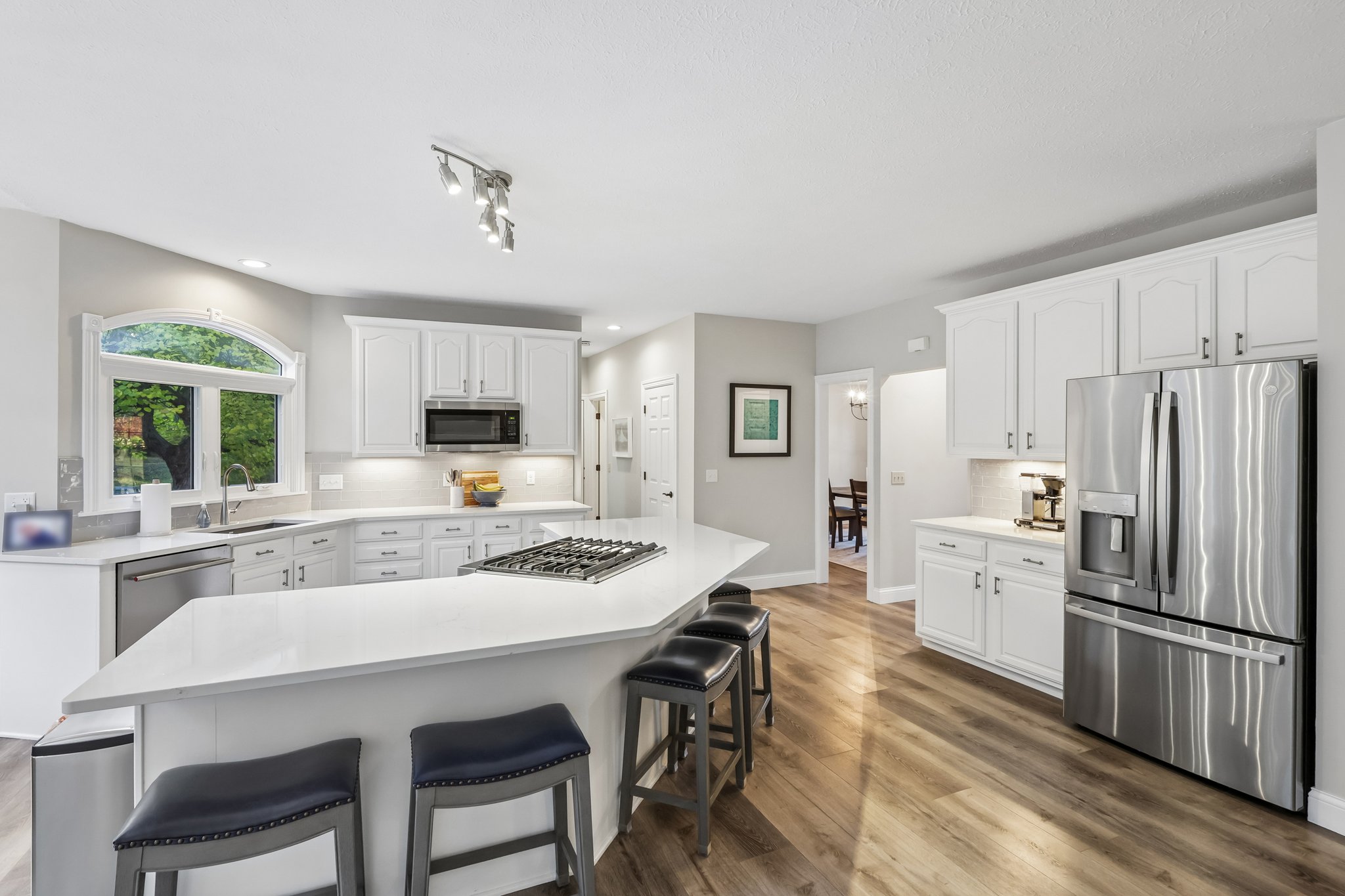 Countryview Dr-S2310-034.jpg
