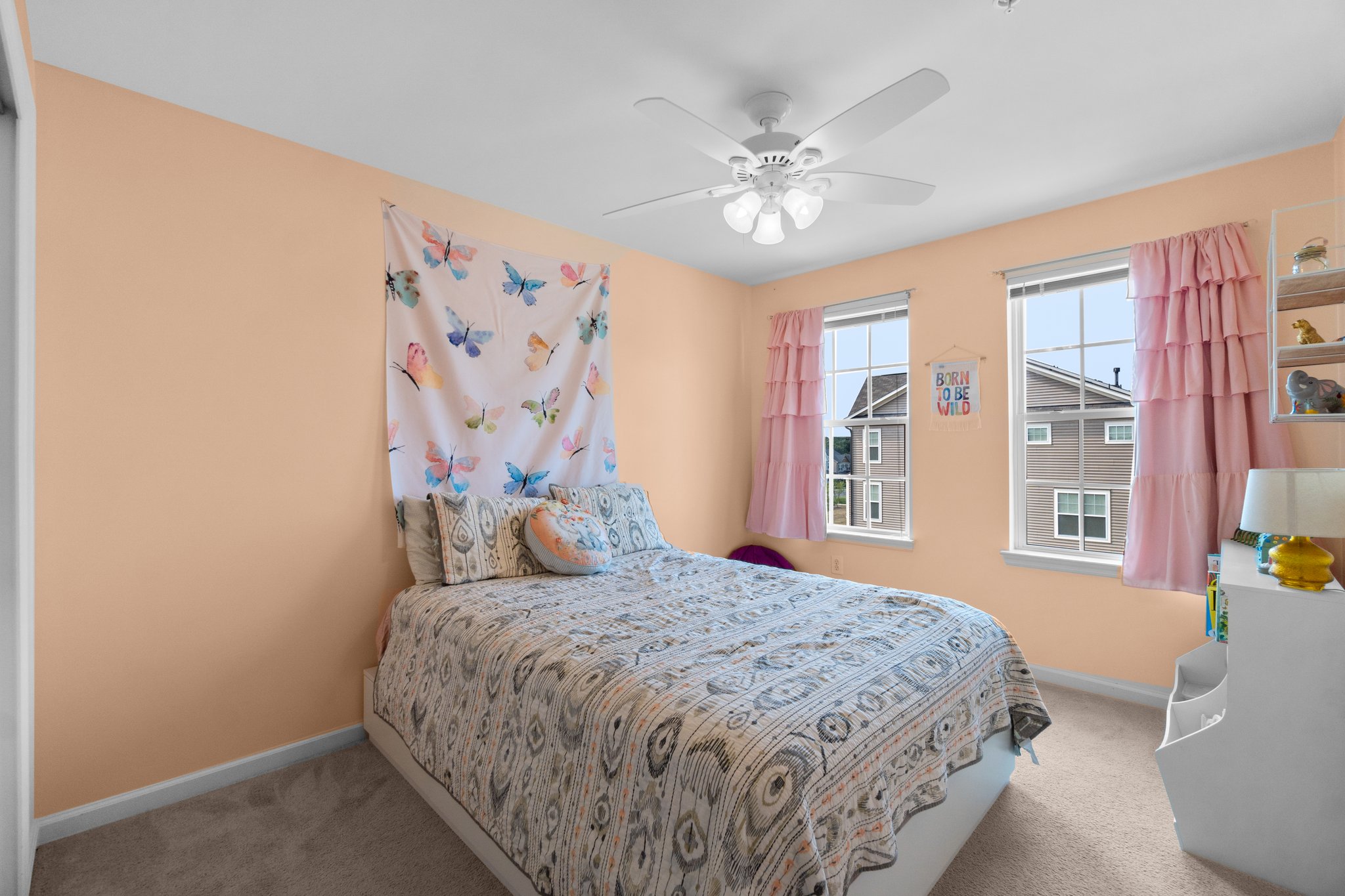 16. Upper bedroom.jpg