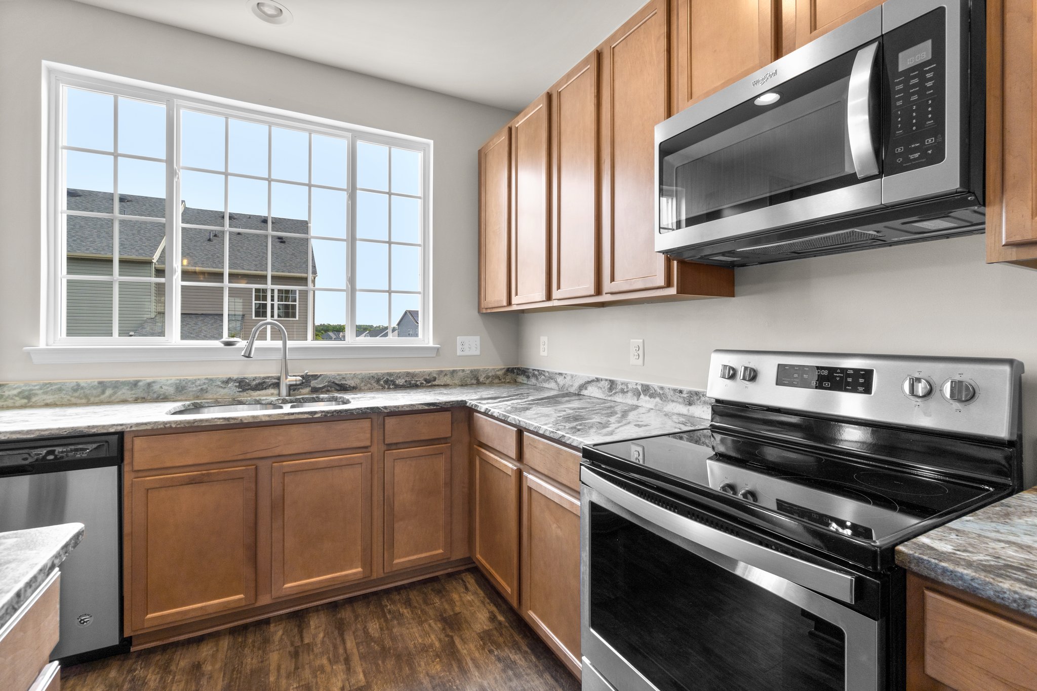 10. Kitchen.jpg