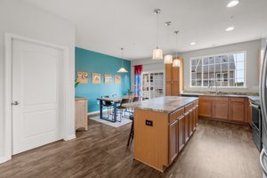 09. Kitchen.jpg