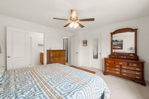 24. Upper bedroom.jpg