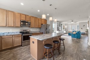 12. Kitchen.jpg