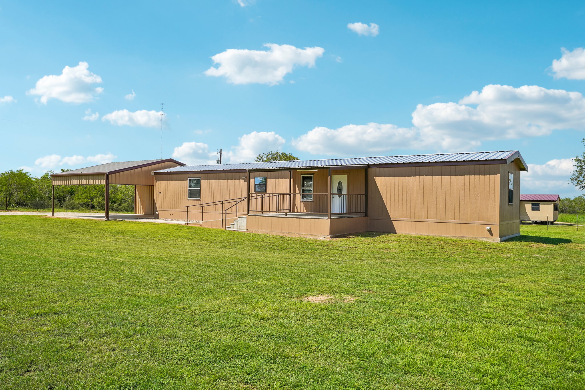 County Rd 302 a-S1305-002.jpg