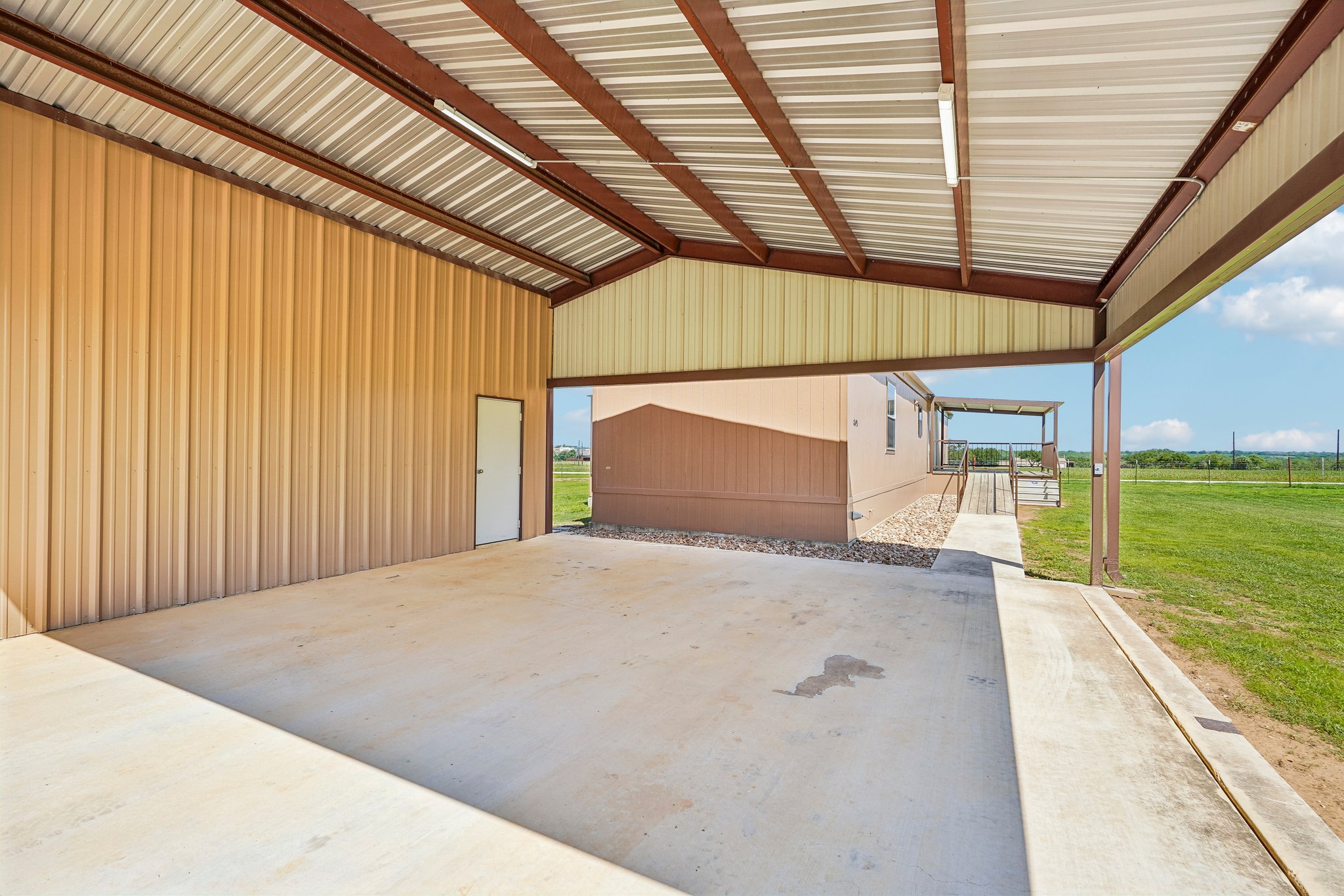 County Rd 302 a-S1305-041.jpg