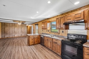 County Rd 302 a-S1305-018.jpg
