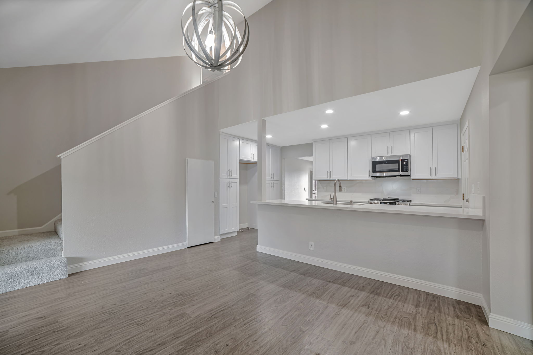 011_849 Hanover St 