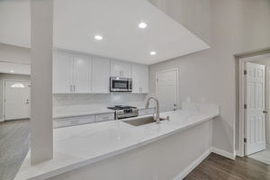010_849 Hanover St 