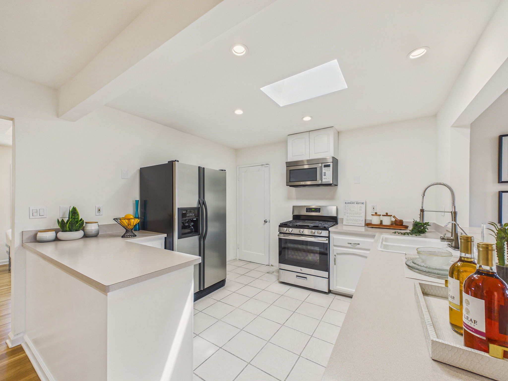  Photo 29