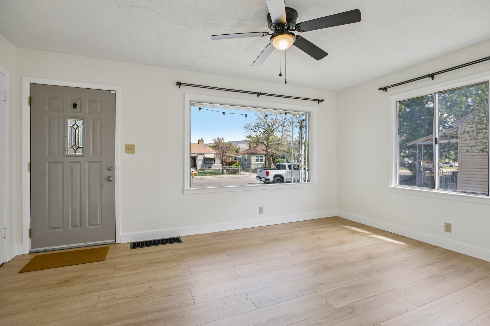 W Montague Ave-S1504-004.jpg