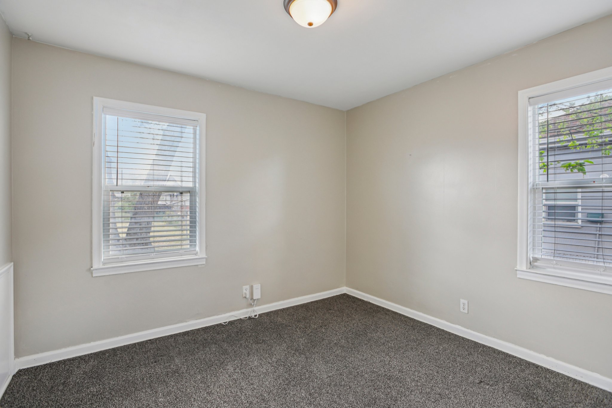 W Montague Ave-S1504-014.jpg