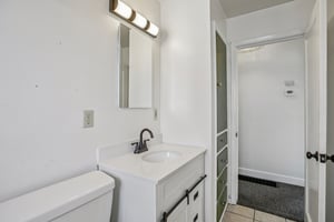 W Montague Ave-S1504-013.jpg