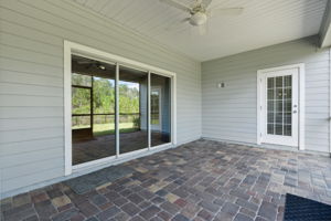 Screened-in Porch