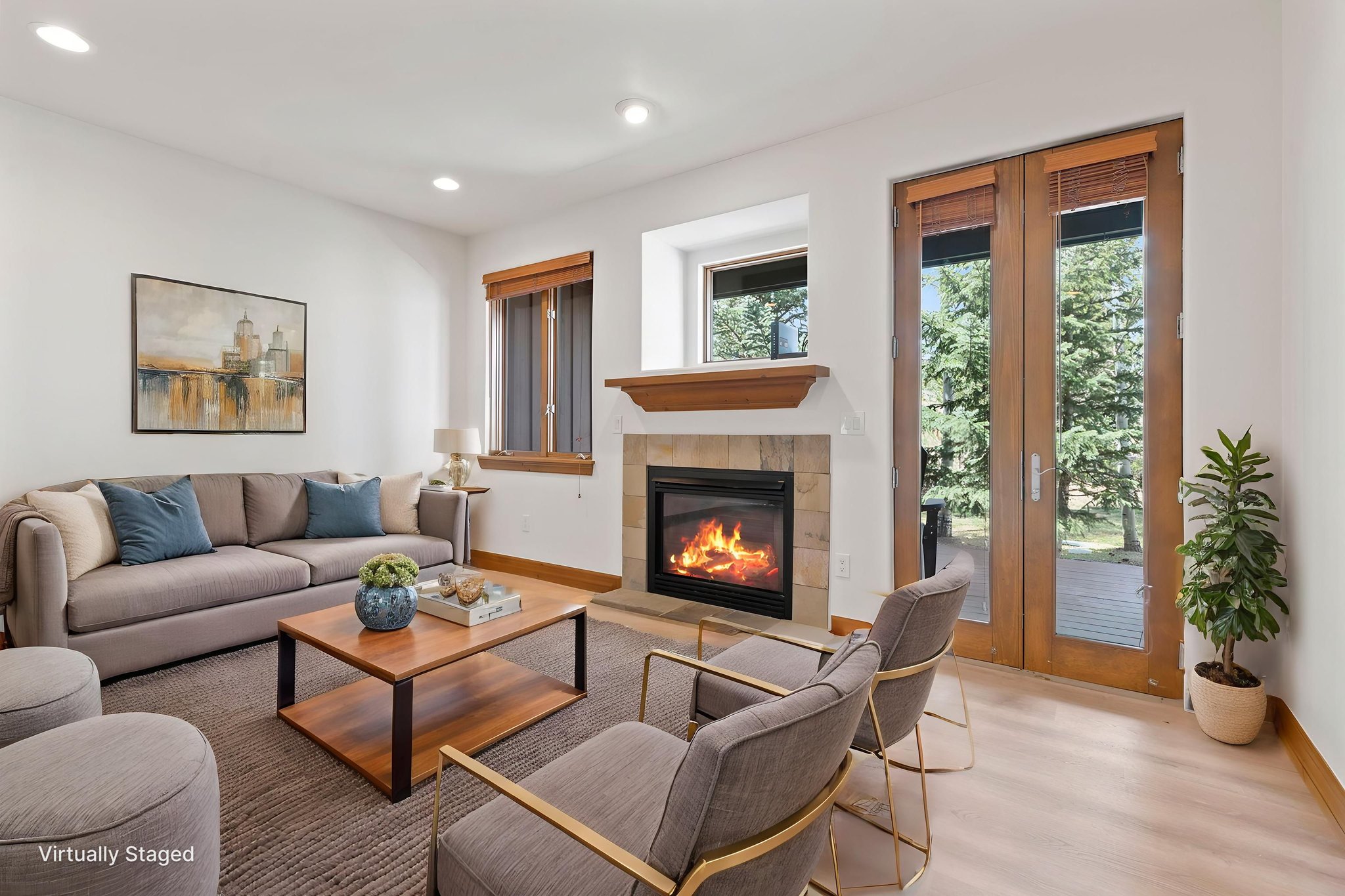 IMG_0035 virtually staged.jpeg