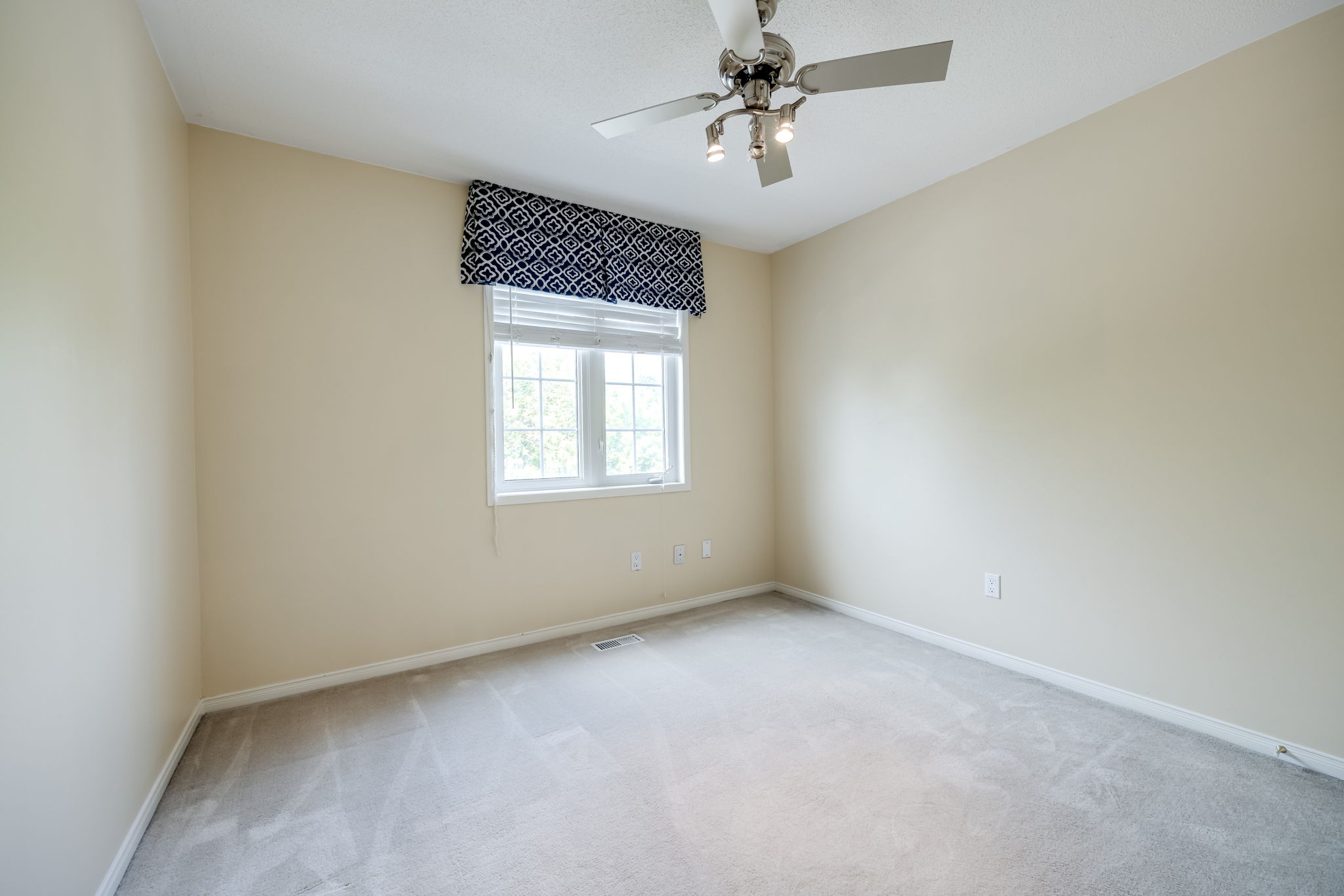 Mississauga property showcase — delivered property photograph 16