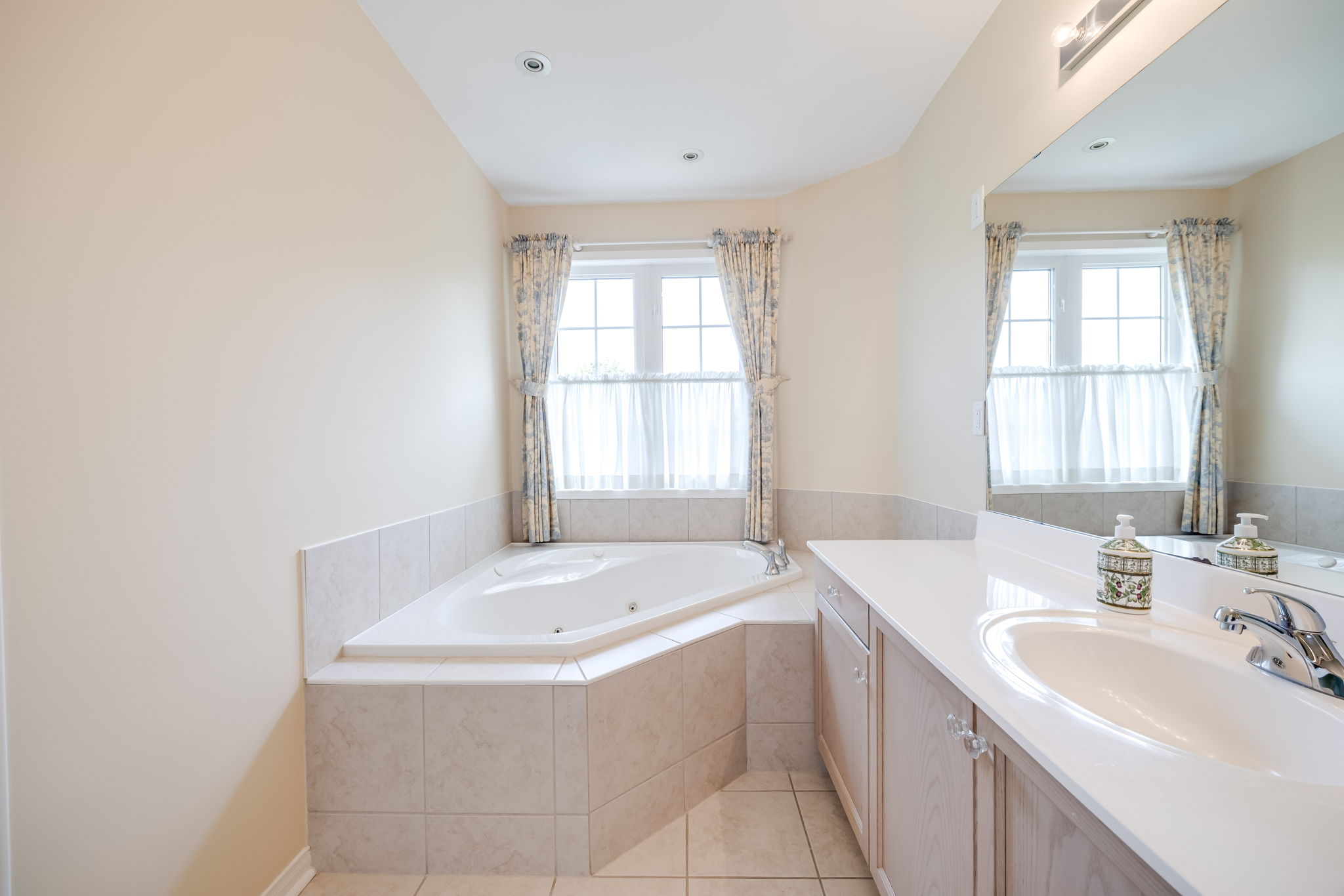 Mississauga property showcase — delivered property photograph 24