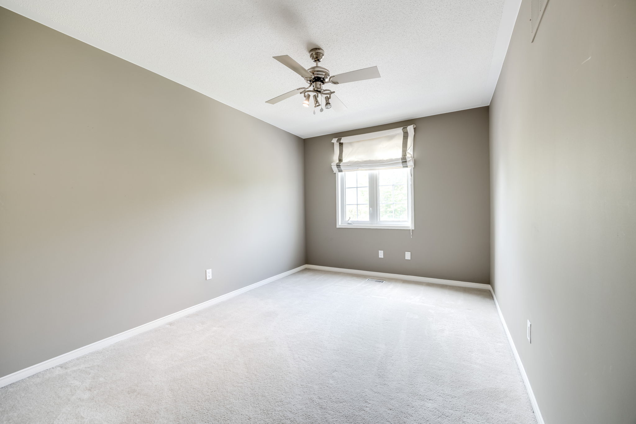 Mississauga property showcase — delivered property photograph 18