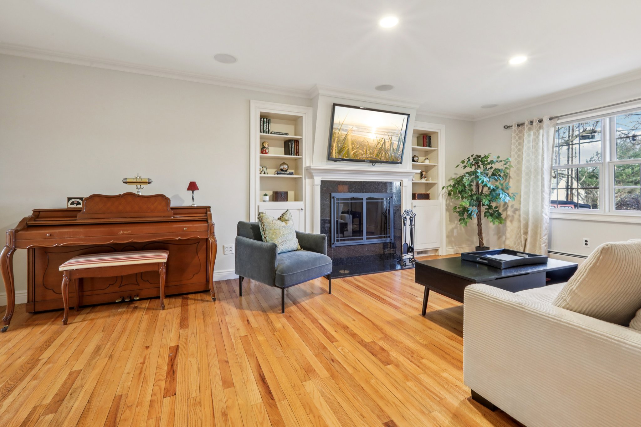 Cottage Ln-S2312-011.jpg