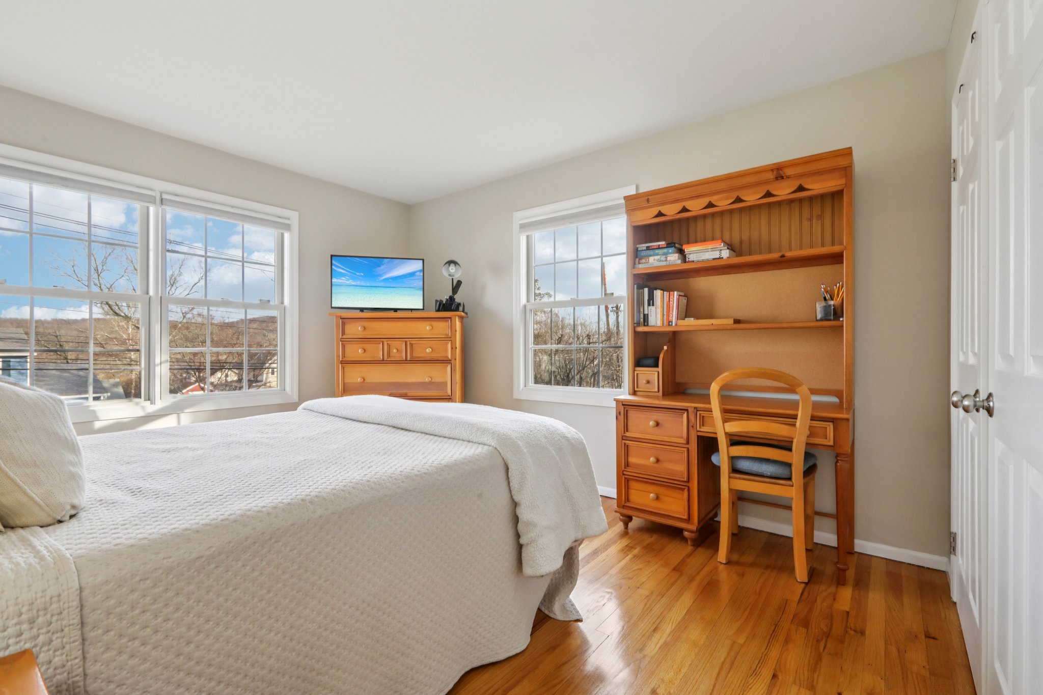 Cottage Ln-S2312-035.jpg