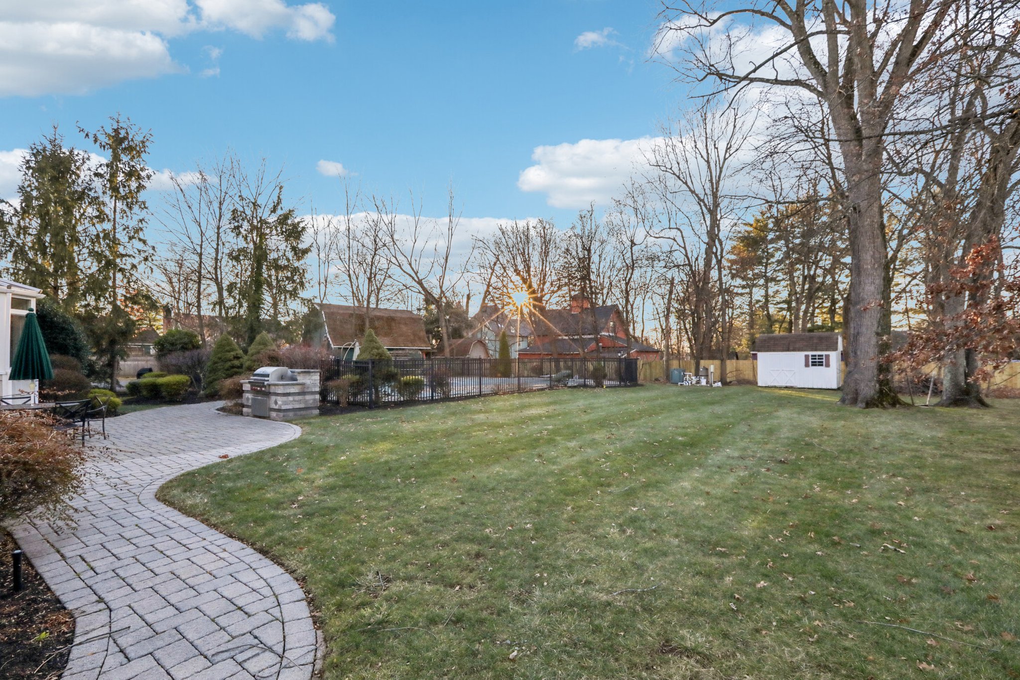 Cottage Ln-S2312-065.jpg