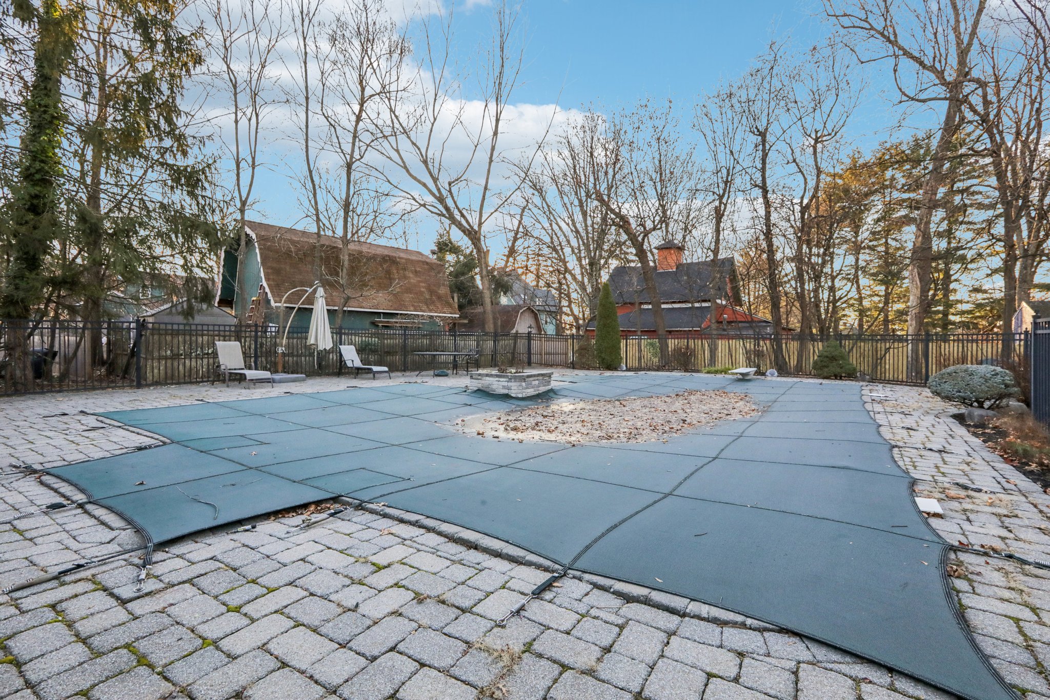 Cottage Ln-S2312-070.jpg