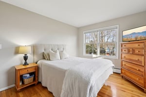 Cottage Ln-S2312-036.jpg