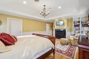 Cottage Ln-S2312-046.jpg