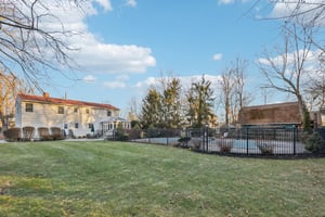 Cottage Ln-S2312-074.jpg