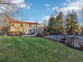 Cottage Ln-S2312-088.jpg