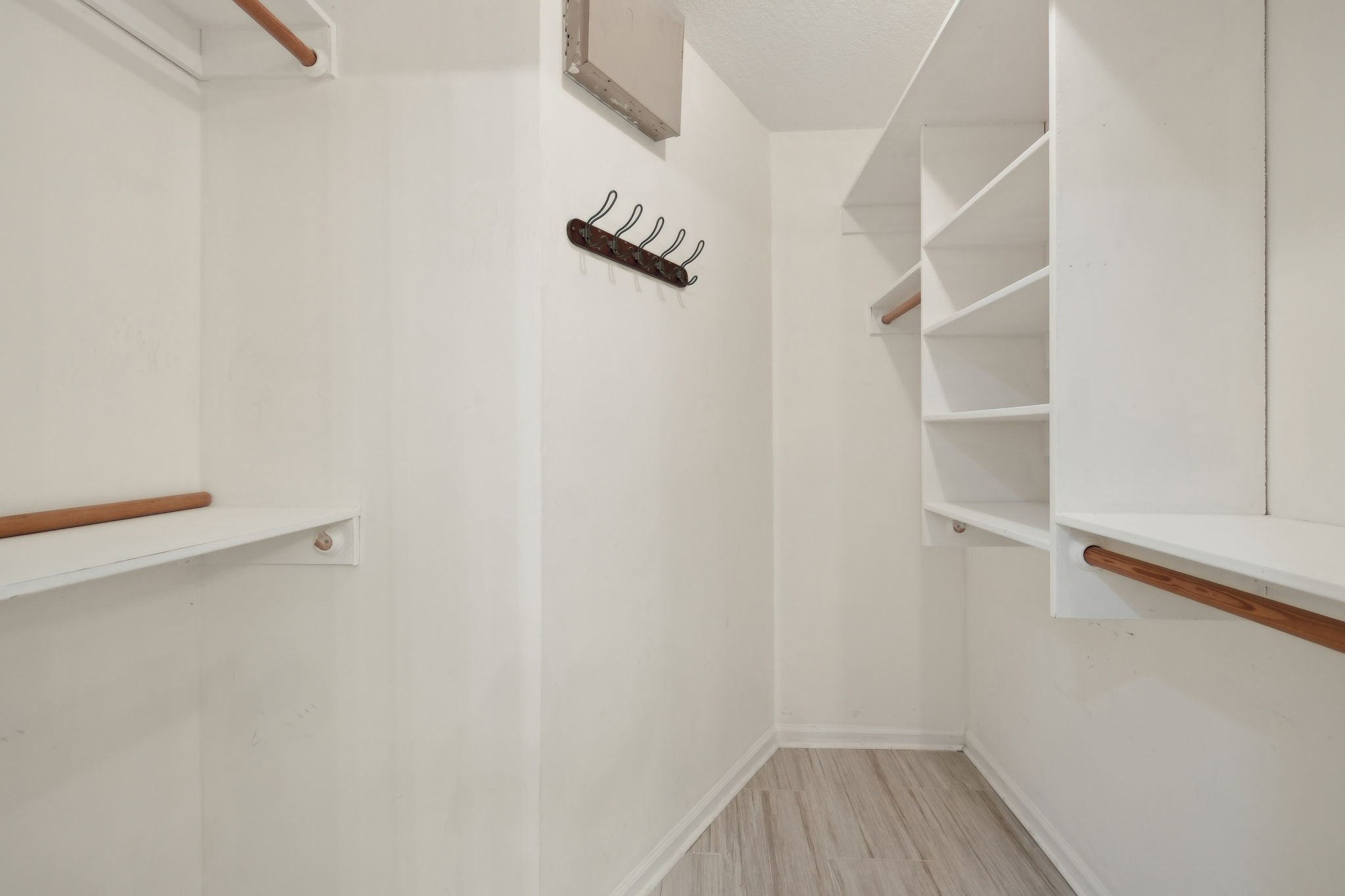 Primary Bedroom Closet