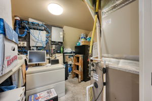  Photo 33