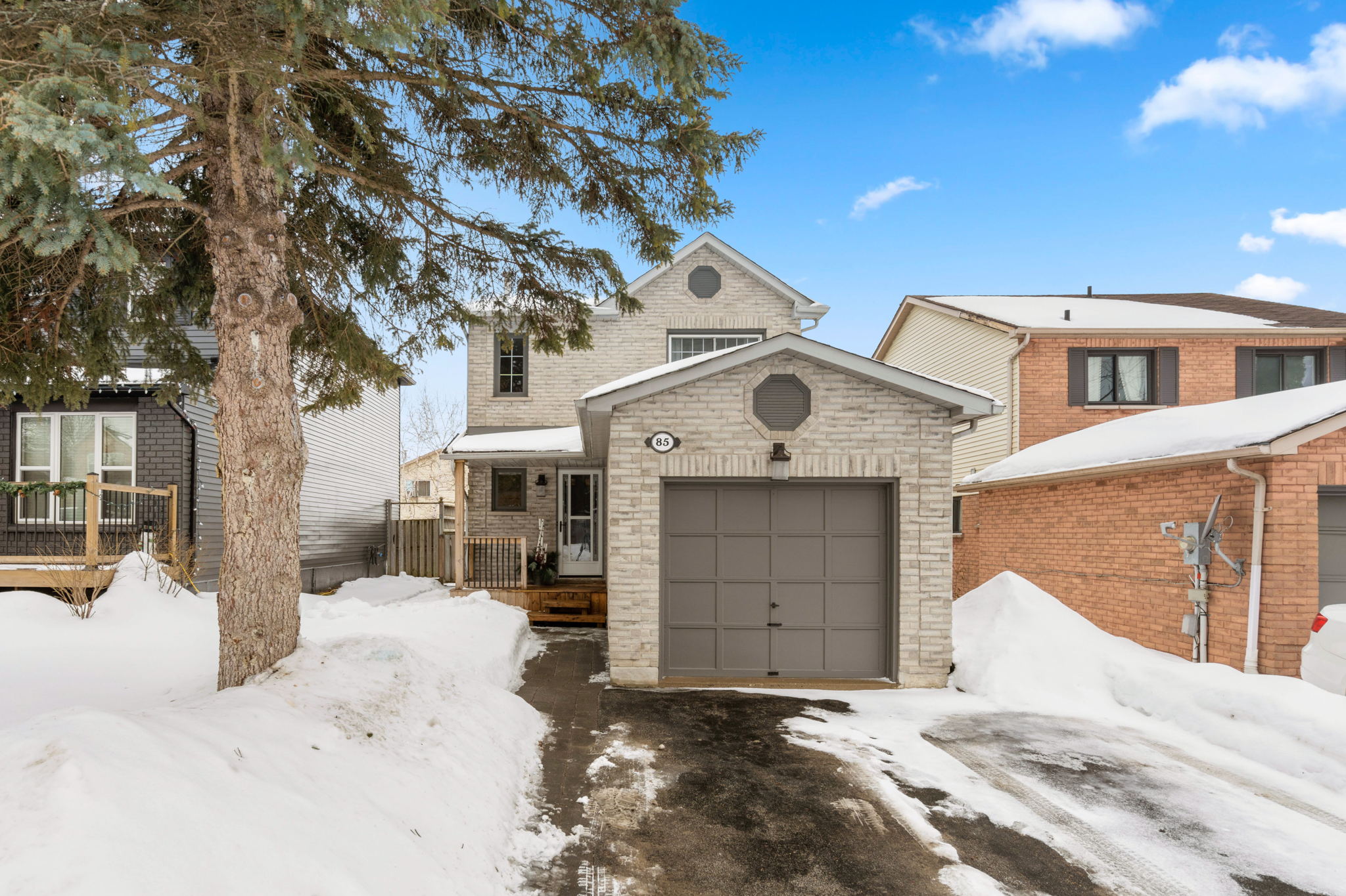 85 Hadden Crescent, Barrie, ON L4M 6G7, Canada Photo 2