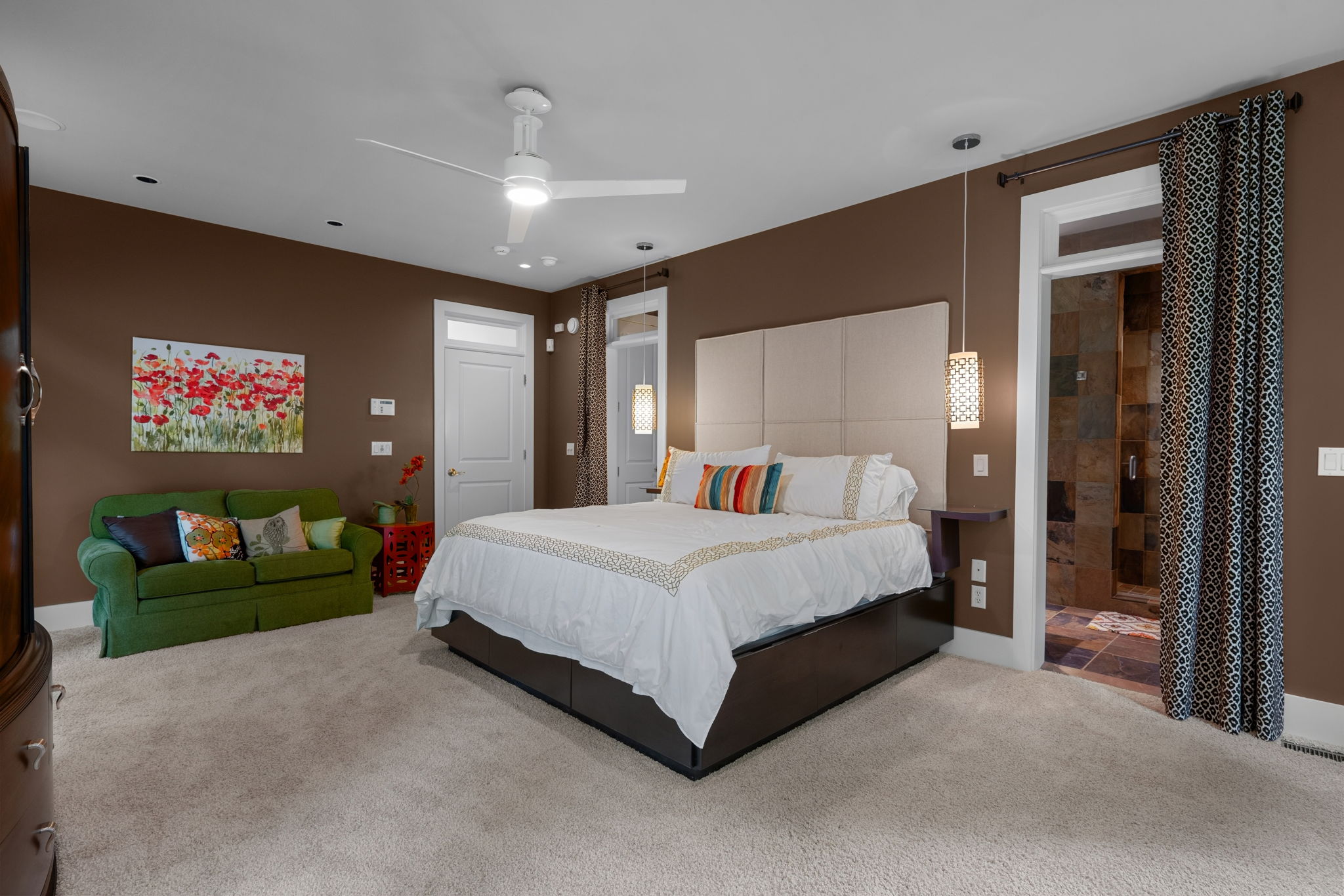  Photo 52