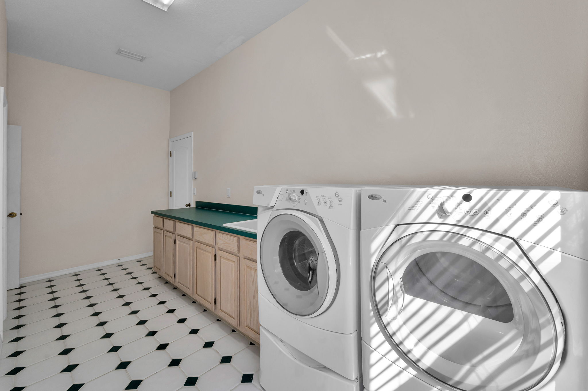 Laundry Room1B