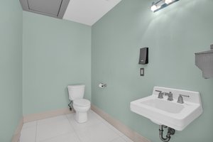  Photo 37