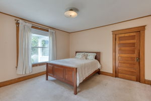 2nd Floor Bedroom (Front of House)