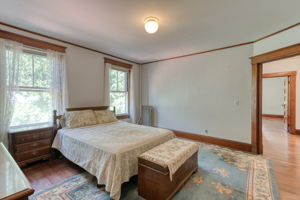 2nd Floor 2nd Bedroom (Middle)