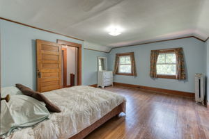 3rd Floor 2nd Bedroom (Middle)